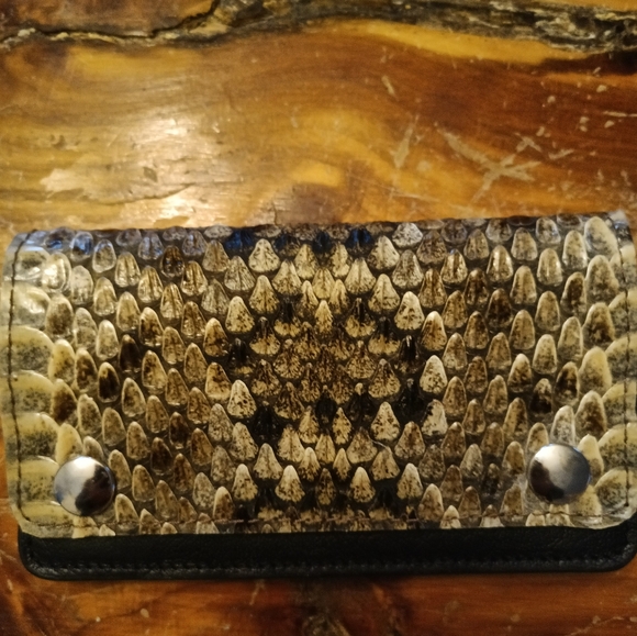 Sundance Handbags - New Retired Sundance Genuine Diamondback Snakeskin Wallet "DIAMOND BACK"